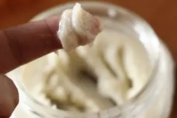 This Homemade Lotion Regenerates the Cells & Removes Wrinkles