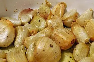 How to Release Garlic’s Medicinal Potential; 15 Times more Powerful than Antibiotics