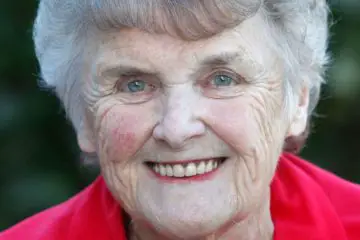 82-Year Old Woman with Dementia Changes Her Diet & Gets Back Her Memory