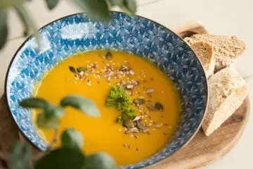 Fight Off 7 Different Diseases with this Turmeric & Coconut Soup