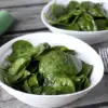 Eating Raw Spinach Helps Flush Toxins from the Body