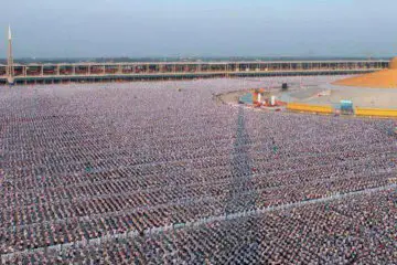 Million Children in Thailand Gather to Meditate for World Peace