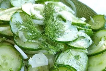 Healing & Nutritious Cucumber & Garlic Salad: Balances the Cholesterol & Blood Pressure