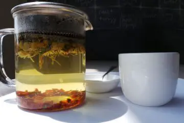 Bye, Bye Cough: This DIY Syrup with Ginger & Thyme Destroys Bad Bacteria Fast