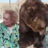 At the Age of 99, Betty White Puts Fear aside & Kisses a Giant Grizzly Bear