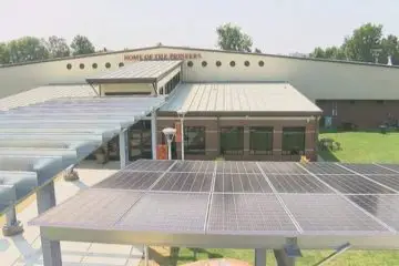 School in Arkansas Installs Solar Panels to Save on Energy & Increase Teachers’ Pay