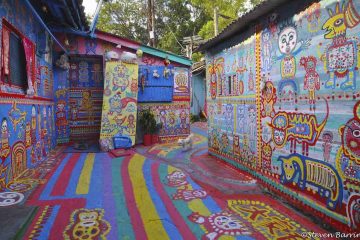 Rainbow Village: 84-Year-Old Saves Her Neighborhood by Painting Every Street with Lovely Drawings