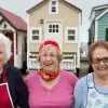 Awesome Trend: Seniors Are Buying Tiny Homes & Live their Golden Years Off the Grid