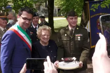 US Soldiers ‘Return’ Italian Woman’s B-Day Cake 77 Years Later