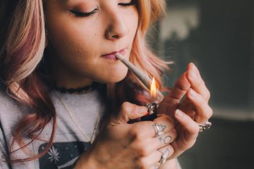 If You're Still Smoking Weed at 30, Scientists Have Some Bad News For You